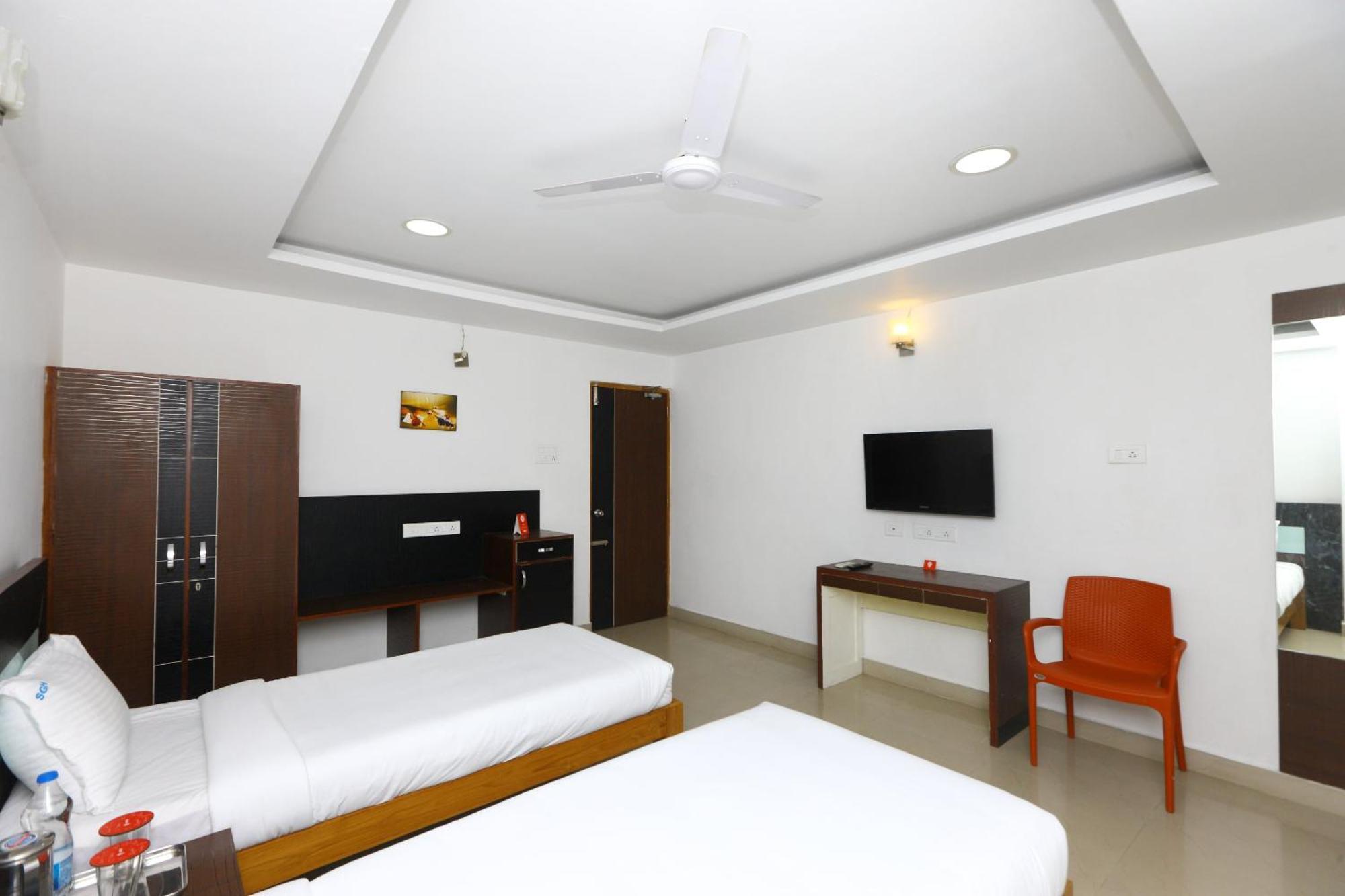 OYO 9373 Pondy Bazaar Hotel Madras Buitenkant foto